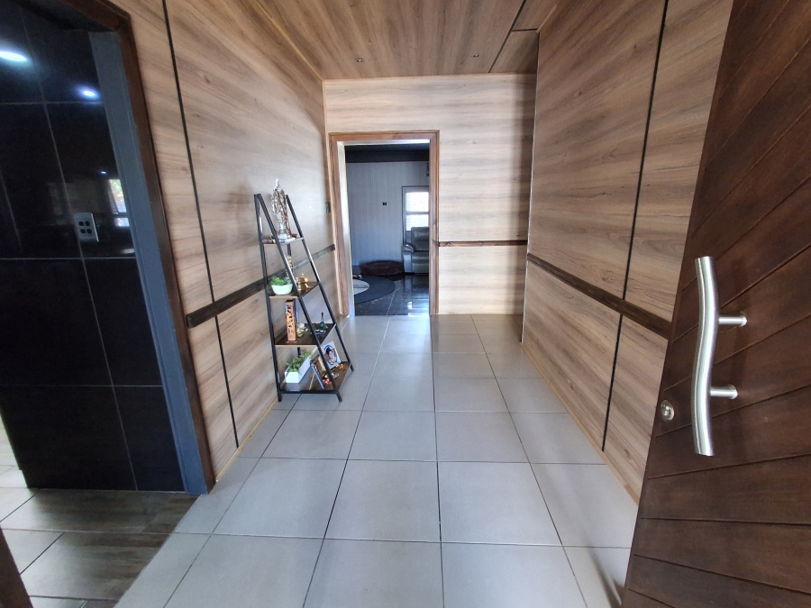 3 Bedroom Property for Sale in Jim Fouchepark Free State